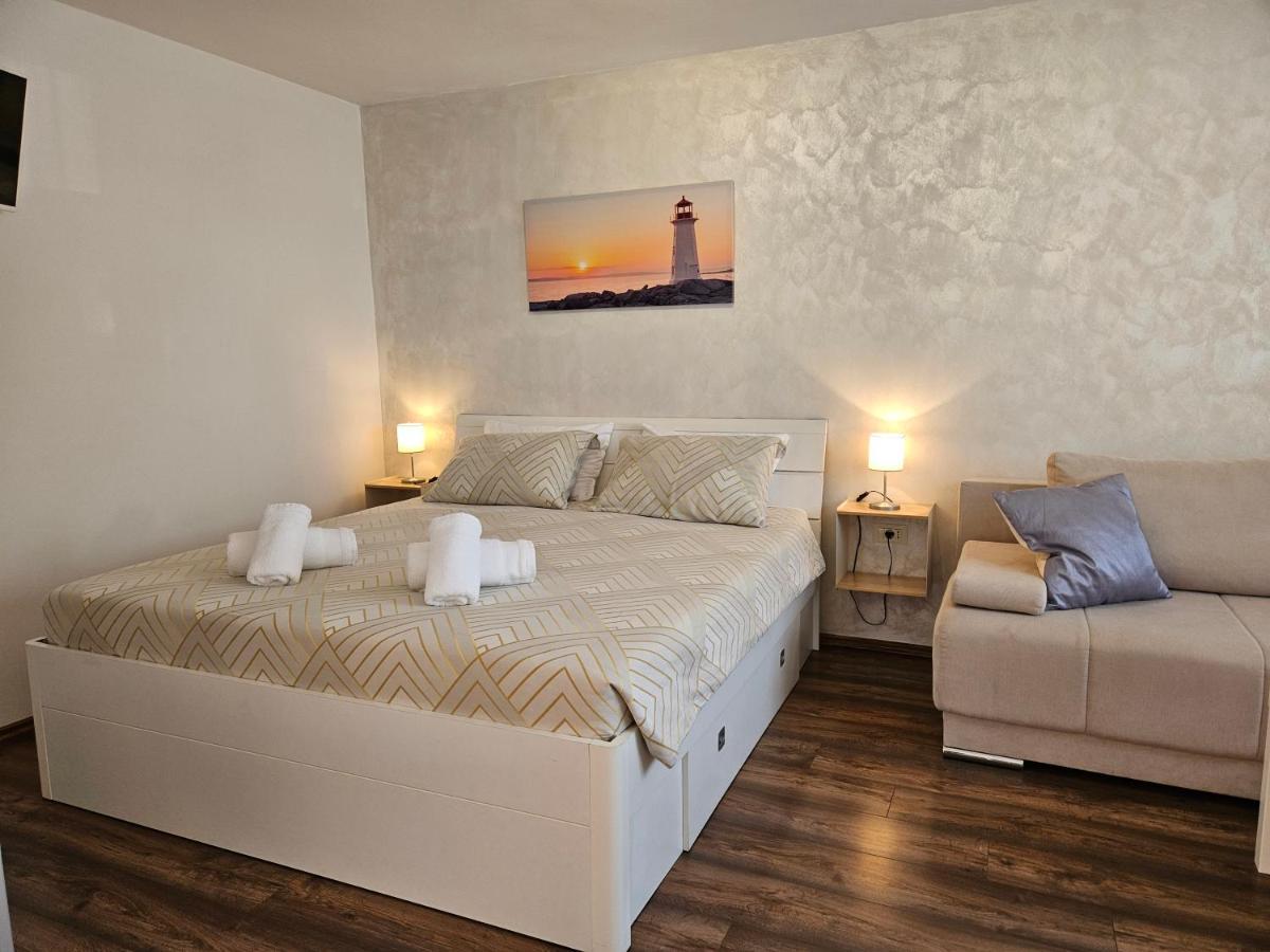 Apartmani Grzinic Ровин Екстериор снимка
