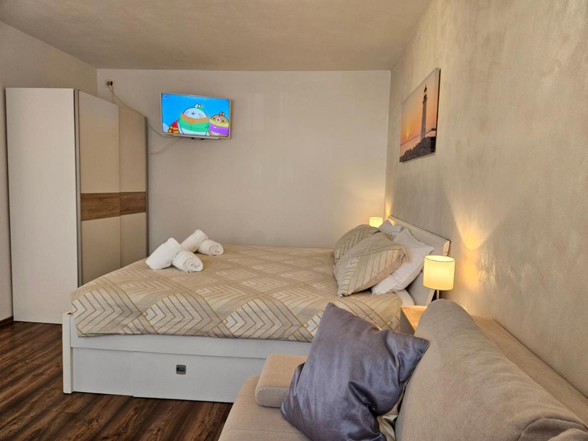 Apartmani Grzinic Ровин Екстериор снимка