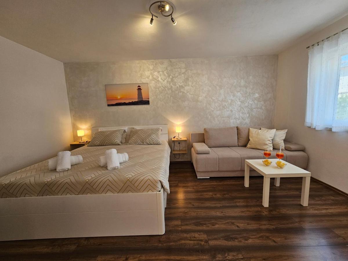Apartmani Grzinic Ровин Екстериор снимка