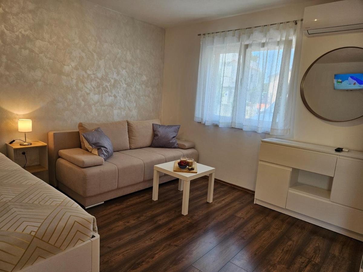 Apartmani Grzinic Ровин Екстериор снимка