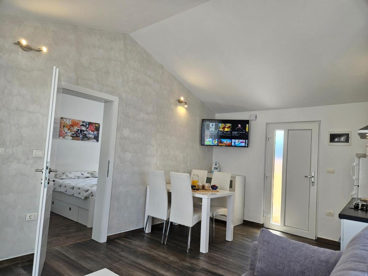 Apartmani Grzinic Ровин Екстериор снимка